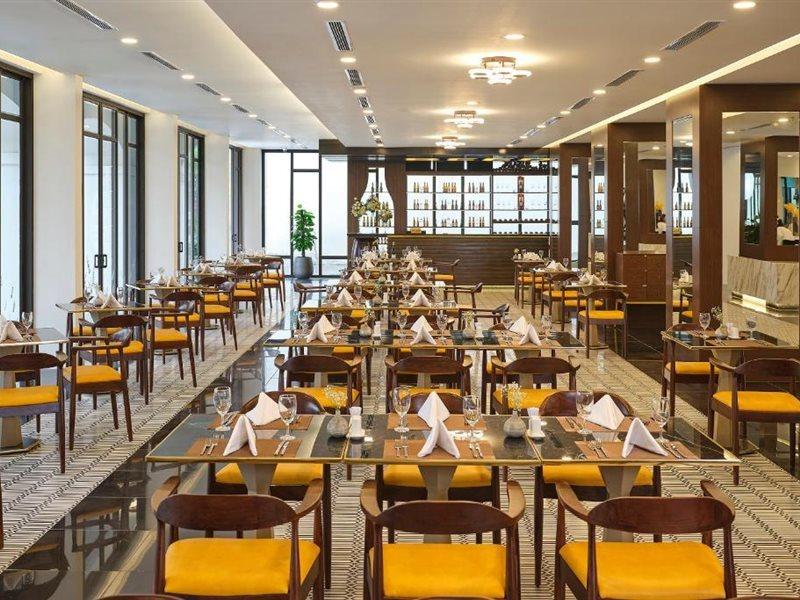 Senna Hue Hotel Luaran gambar The restaurant