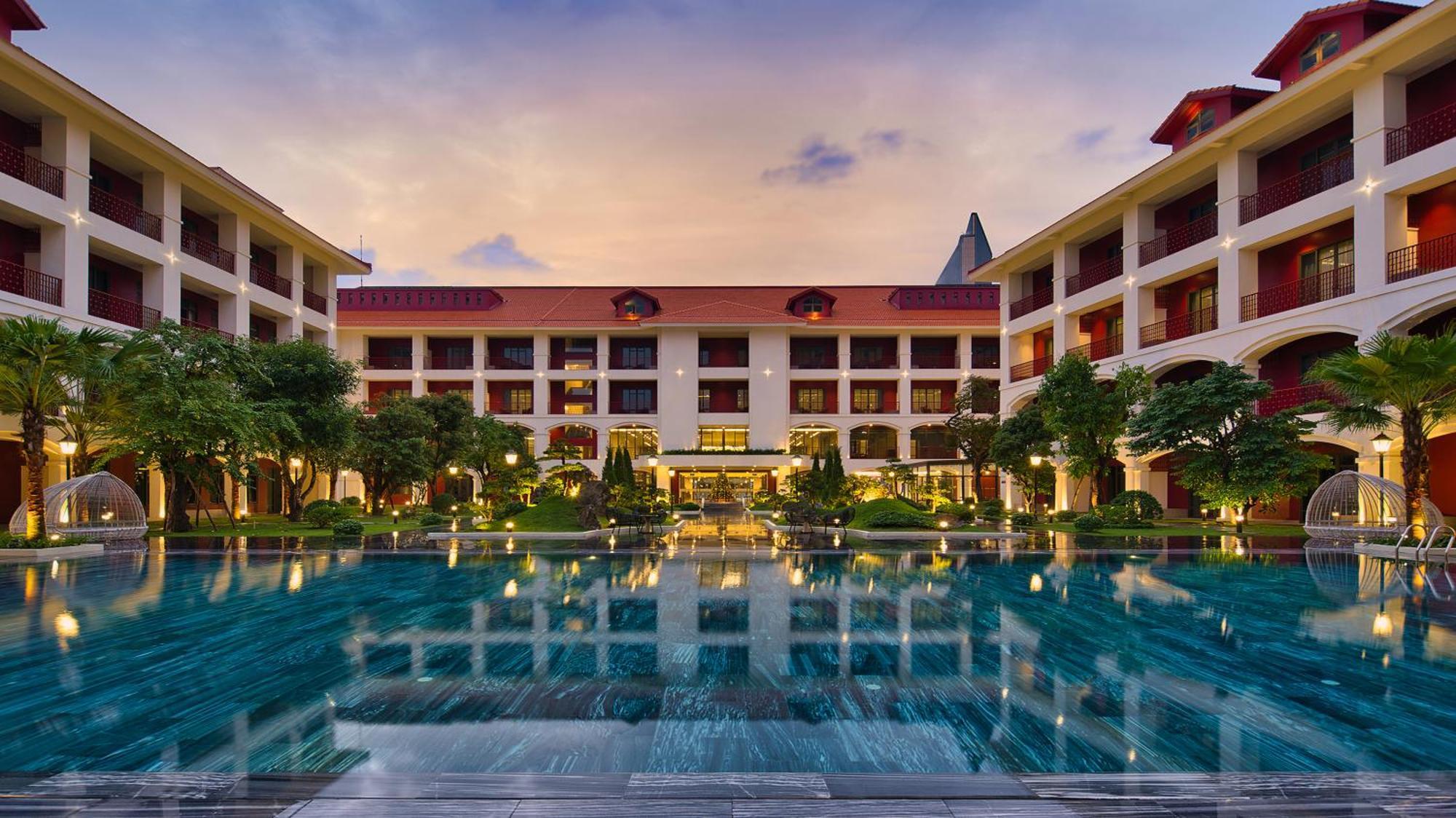 Senna Hue Hotel Luaran gambar The Royal