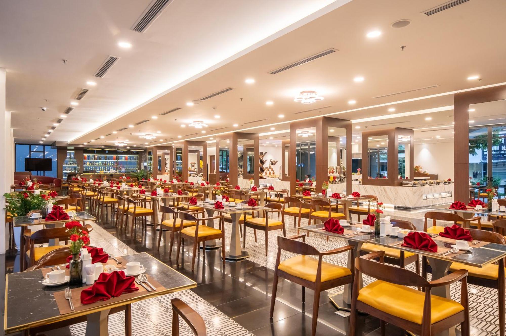 Senna Hue Hotel Luaran gambar The restaurant